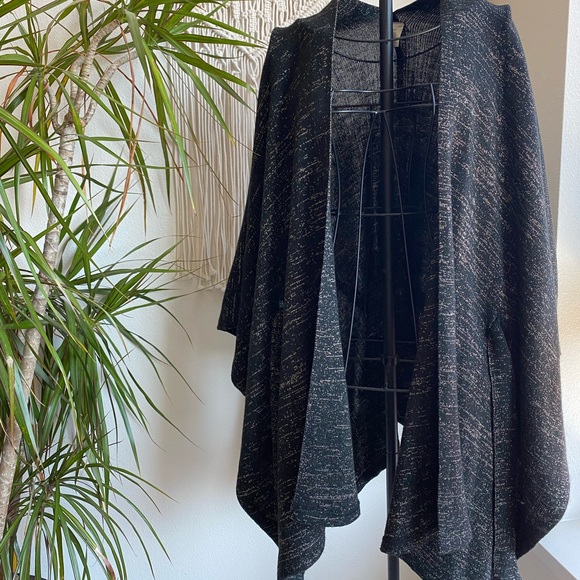 Cover up - Picture 1 of 4